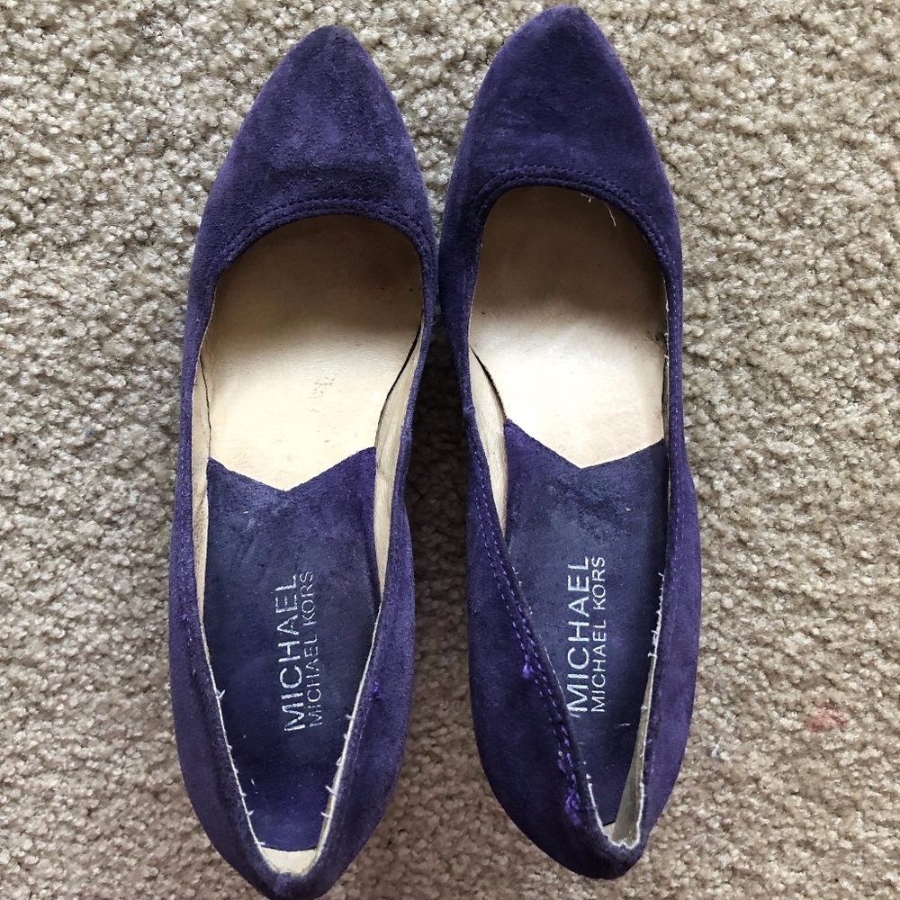 WOMAN'S MICHAEL KORS VELVET PUMPS